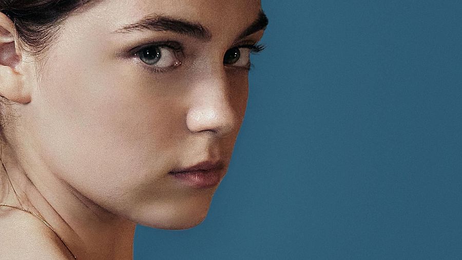 Anamaria Vartolomei es Anne en 'El acontecimiento'