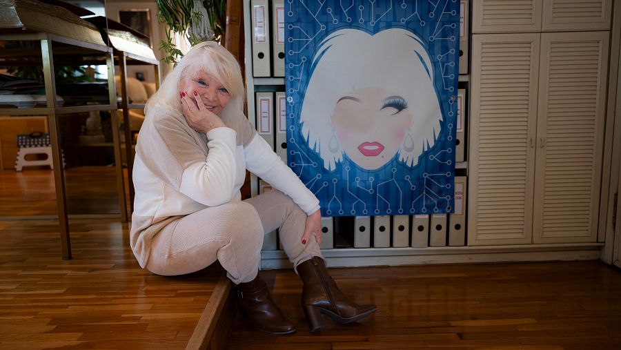 Dolly Van Doll retratada a casa seva