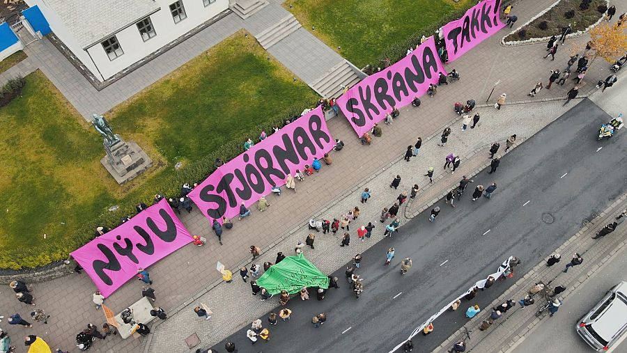 In Search of Magic – A Proposal for a New Constitution for the Republic of Iceland (Libia Castro & Ólafur Ólafsson, 2017-actualidad)