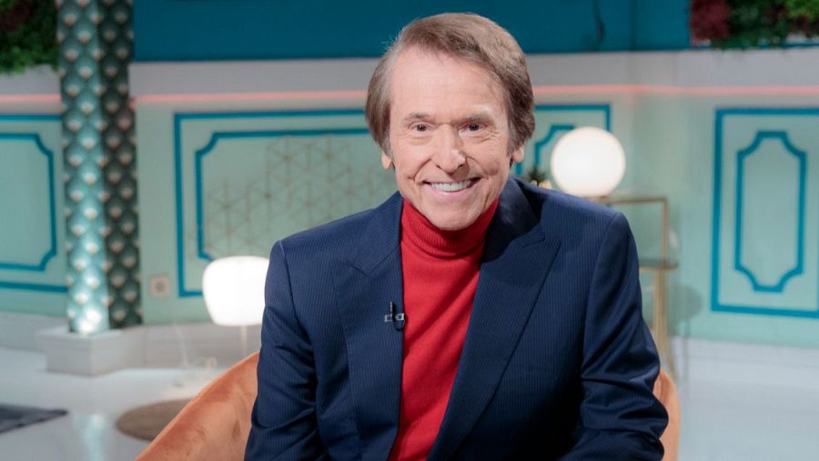 Raphael, en el plató de 'Cine de barrio'