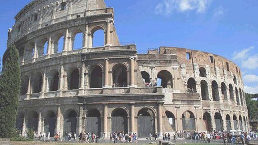 El Coliseo romano es el anfitatro más grande del mundo