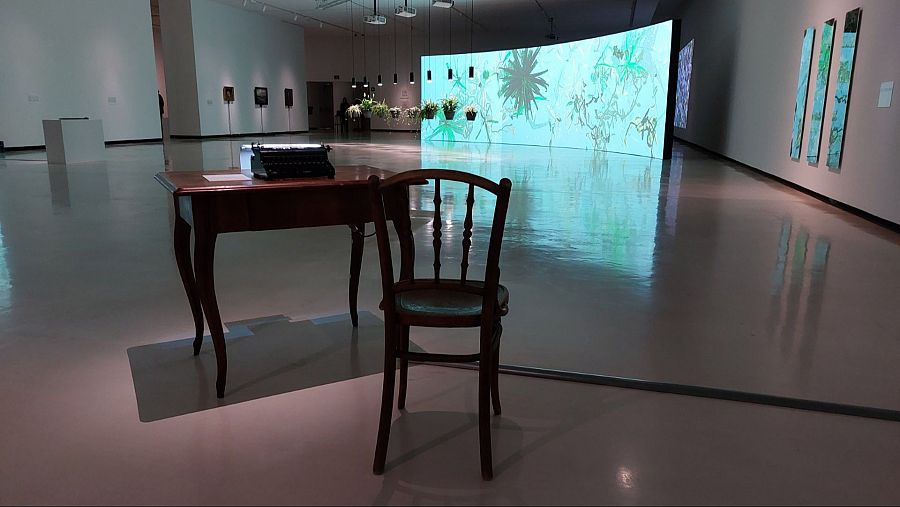 Vista de la exposición 'The artwork as a living system' en Azkuna Zentroa Bilbao