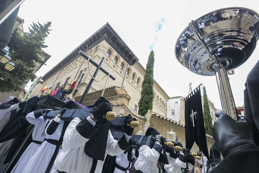 Procesión de la Exaltación de la Santa Cruz en Zaragoza