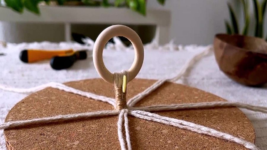 Separar les cordes i formar grups de dos