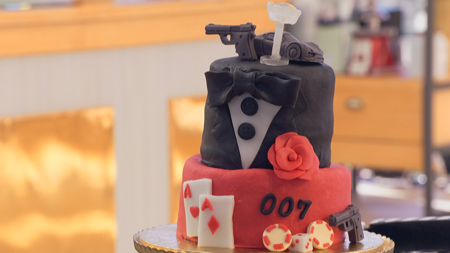 Imagen de 'Agente 007' de Ana Boyer en 'Bake Off: Famosos al horno'
