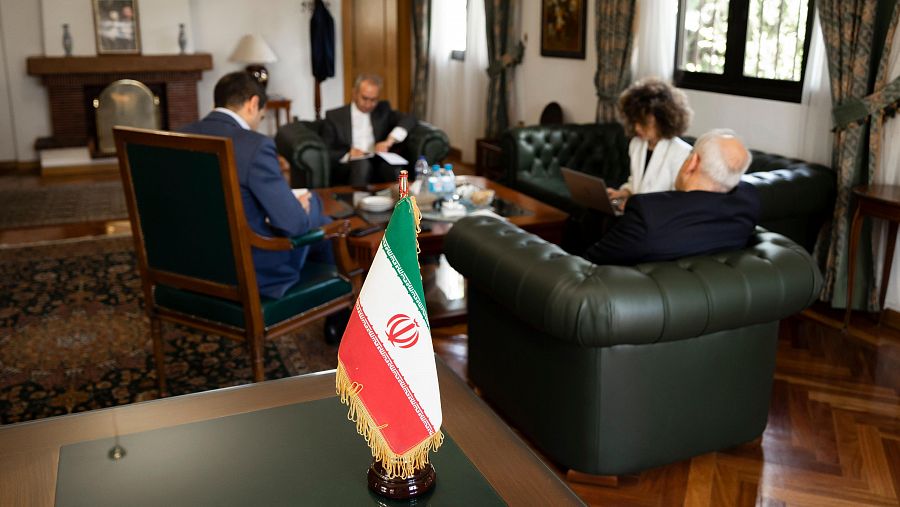 En el despacho de Reza Zabib embajador de Irán en España (Maria Navarro Sorolla)
