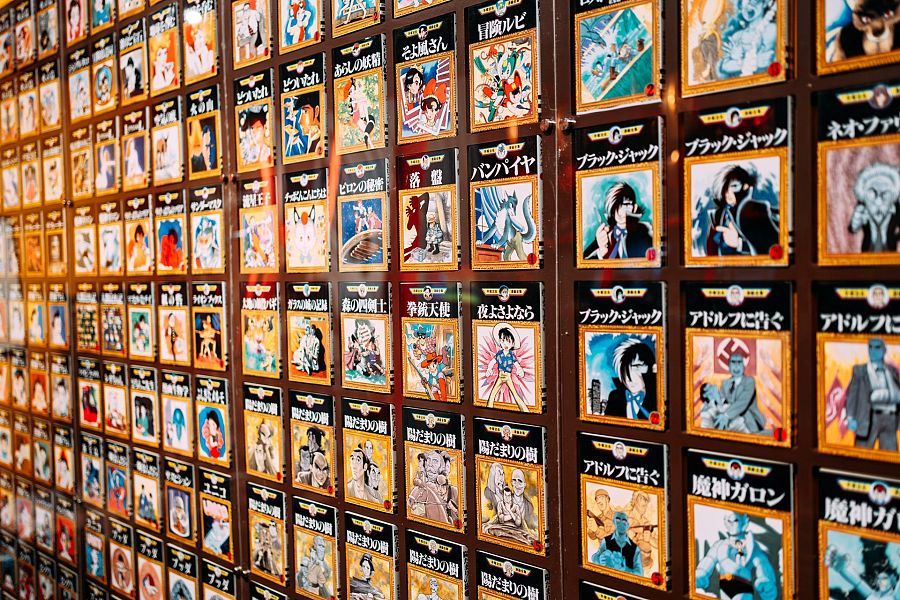 Pared con las 400 obras de Osamu tezuka