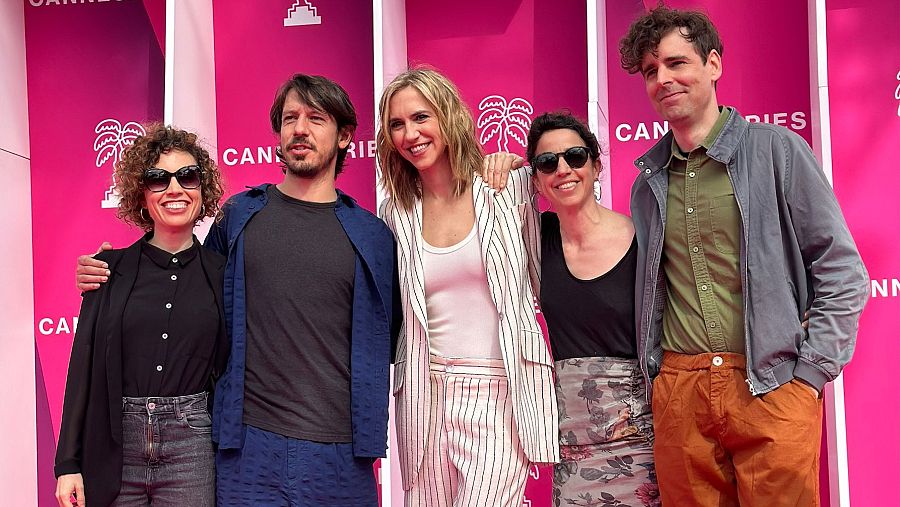 Valentina Viso (guionista), Marcel Borràs (actor protagonista), Aina Clotet (codirectora, productora y actriz protagonista), Mar Coll (codirectora) y Daniel González (creador)