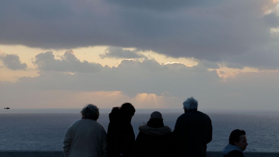 Las nubes impiden ver el eclipse en el cabo de Finisterre