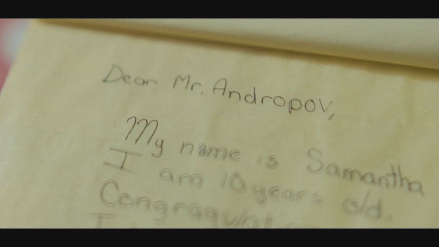 Papel con escritura de niña