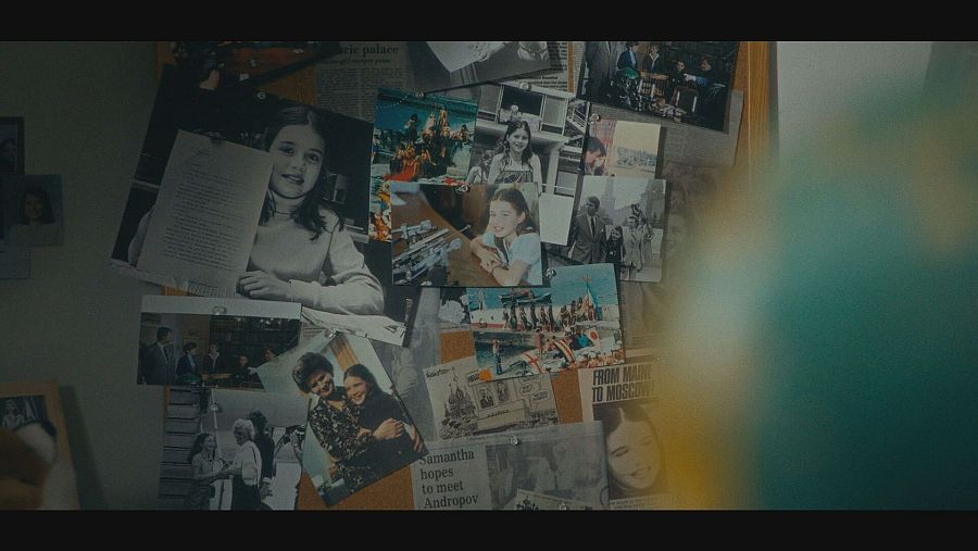 Collage con fotografías variadas de la niña y recortes de prensa publicados sobre ella