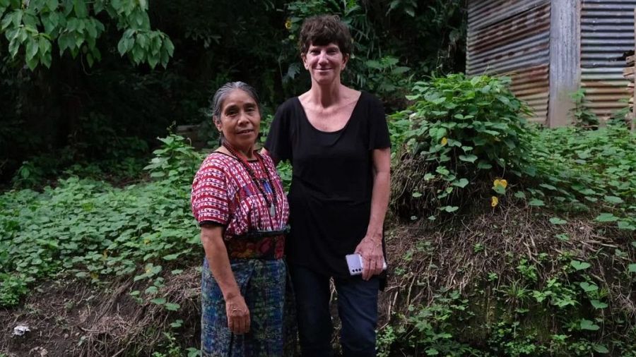 Ana Gallardo con María Us