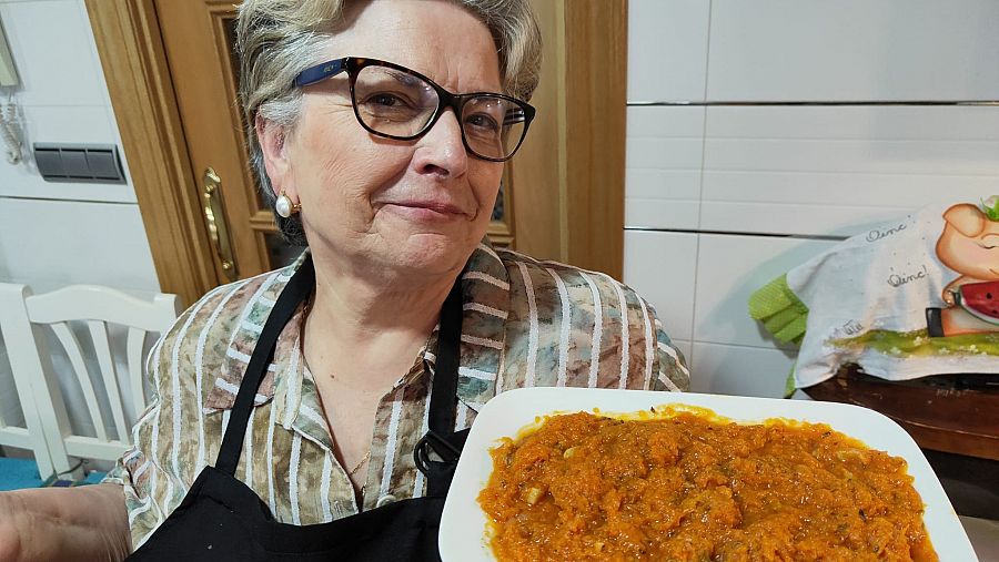 Adoración con el plato de calabaza frita