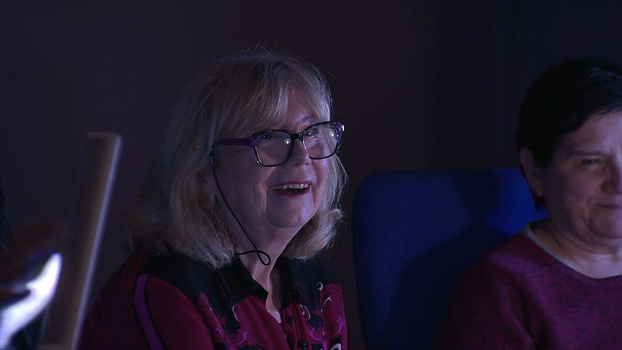 Àngels Peñarroya, subdirectora de 'Saber y ganar', tras las cámaras el día en que se jubila