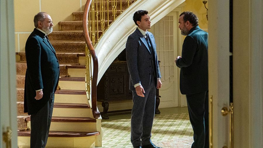 La Promesa: Los intereses de Curro cambiarán la situación en palacio