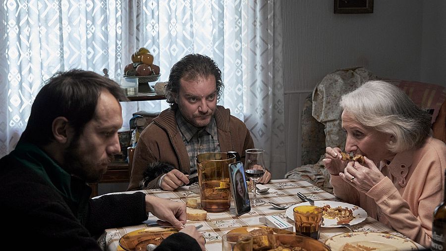 La Mariana i en Sam visiten la família a 'Això no és Suècia'