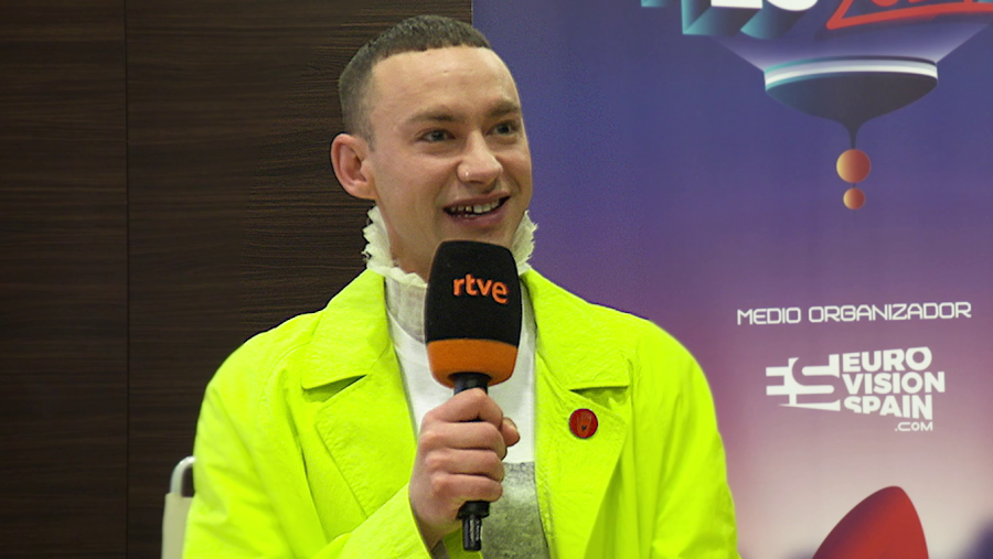 Olly Alexander, representante de Reino Unido en Eurovisión 2024, durante la entrevista