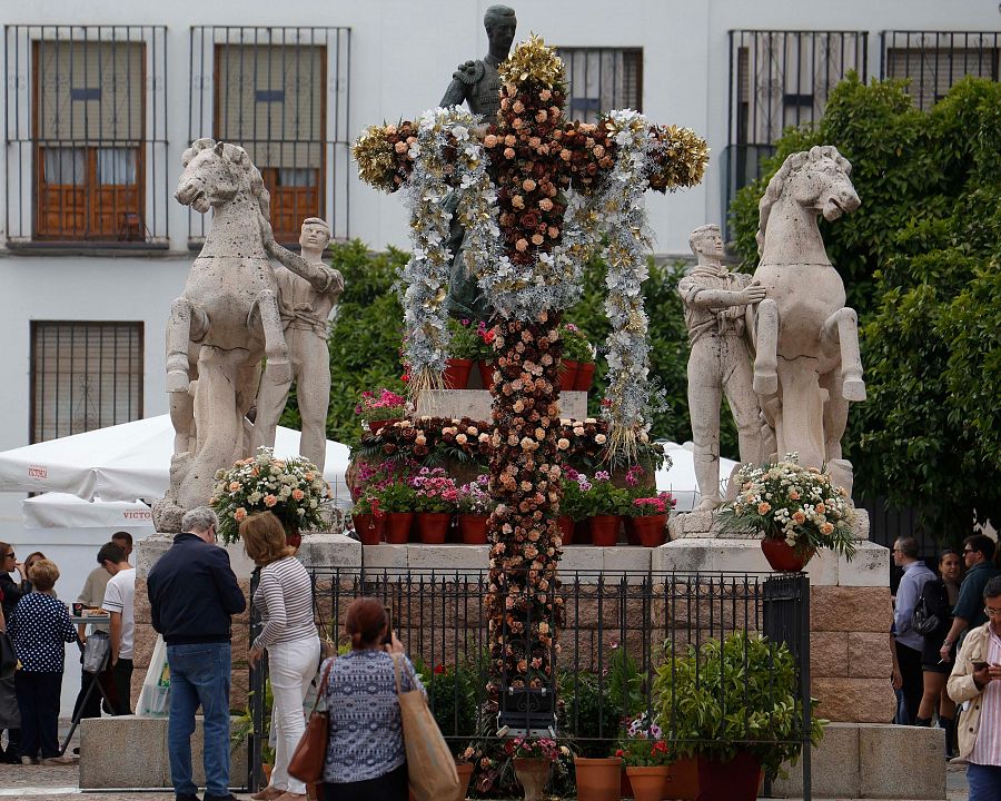 Celebracion Cruz de Mayo en la Plaza Trinidad en Córdoba