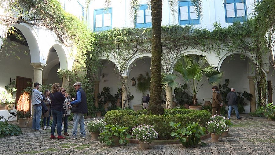 El Palacio de Viana se puede visitar pagando su entrada, y disfrutando de una casa señorial