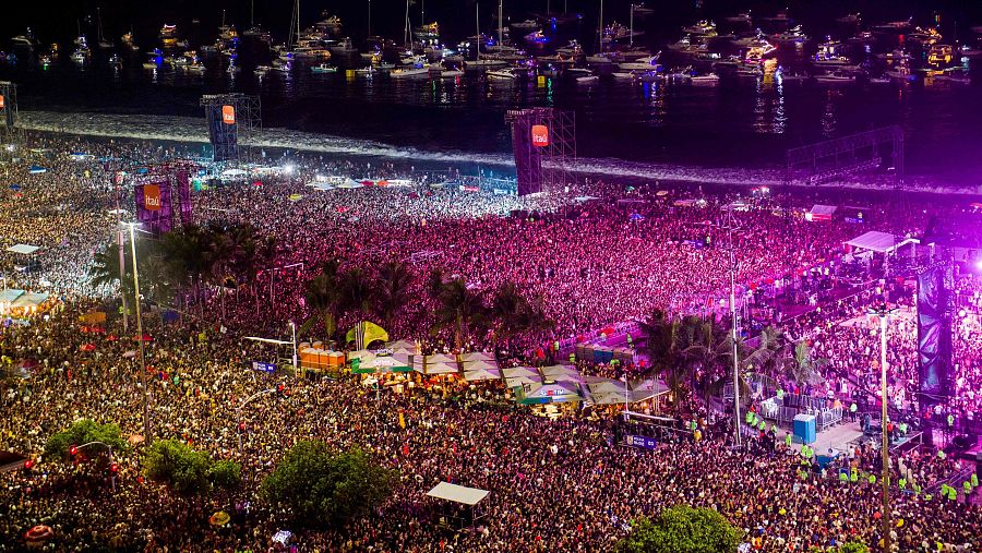 Madonna convierte en una fiesta la playa de Copacabana con un concierto gratuito ante 1,5 millones de personas