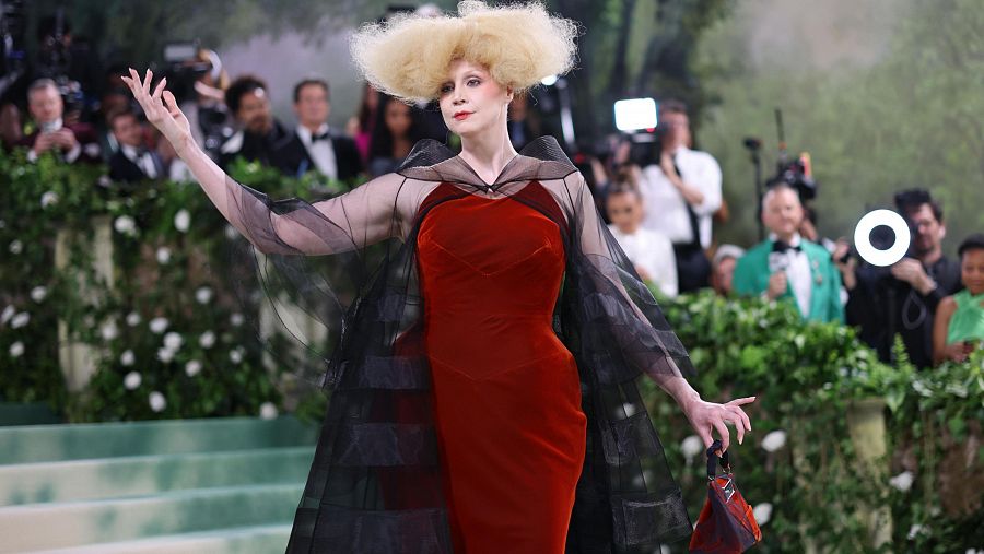 La actriz Gwendoline Christie a su llegada a la Met Gala 2024