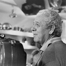 Luis García Berlanga durante el rodaje de 