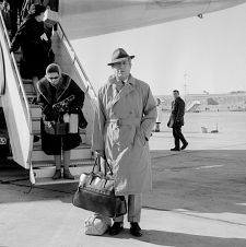 Joaquín Calvo Sotelo en su regreso de Buenos Aires.
