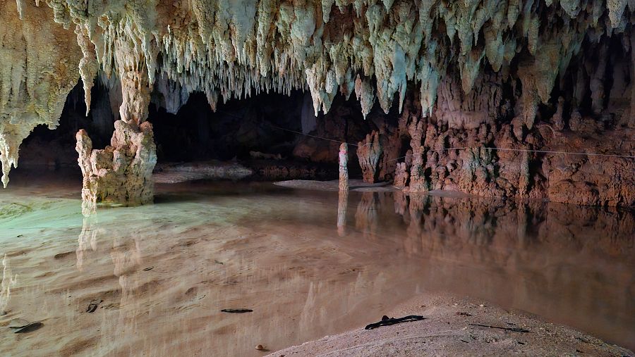 Las obras de construcción del llamado Tren Maya en el sistema Aktun t’uyul, en México. José Antonio Guardiola / RTVE