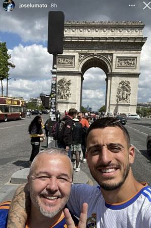 Joselu, en París para apoyar al Real Madrid en la final de 2022 / vía Instagram: Joselumato