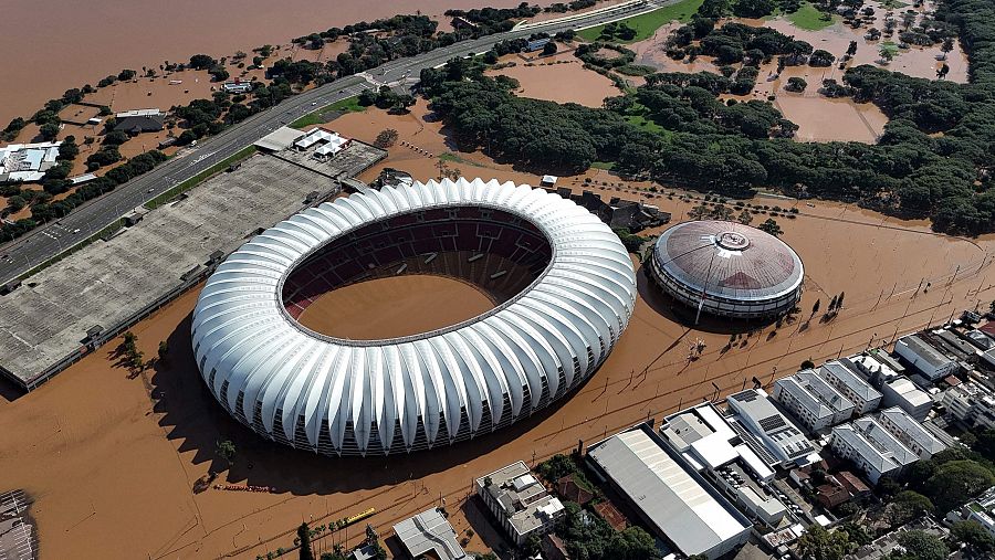 Estadio del Internacional de Porto Alegre inundado
