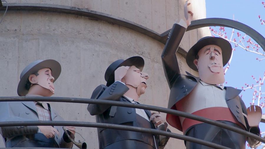 Les figuretes del far de la plaça Sant Joan són una referència al film 'Bienvenido, Mr. Marshall'.