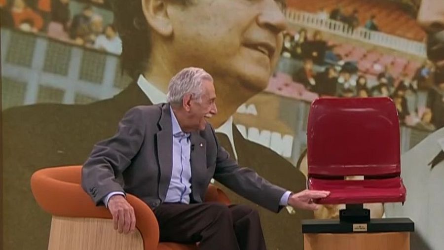 Julio de Paz és el protagonista del vídeo viral del seient del Camp Nou.