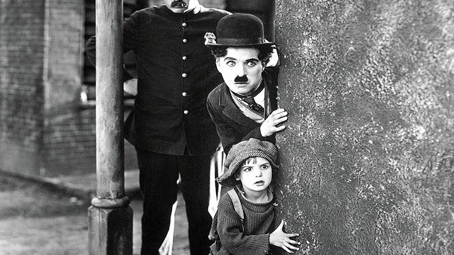 'El chico,' primer largometraje de Charles Chaplin, se estrenó en 1921