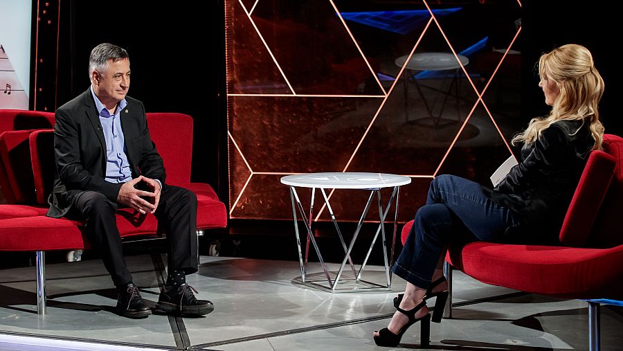 El fotoperiodista Gervasio Sánchez en la entrevista con Cayetana Guillén Cuervo