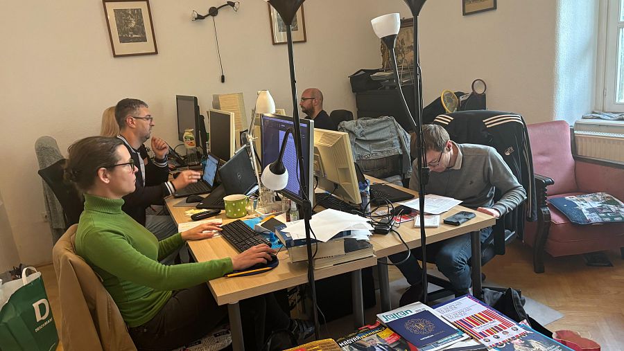 Sala principal de la redacción del periódico semanal Magyar Hang