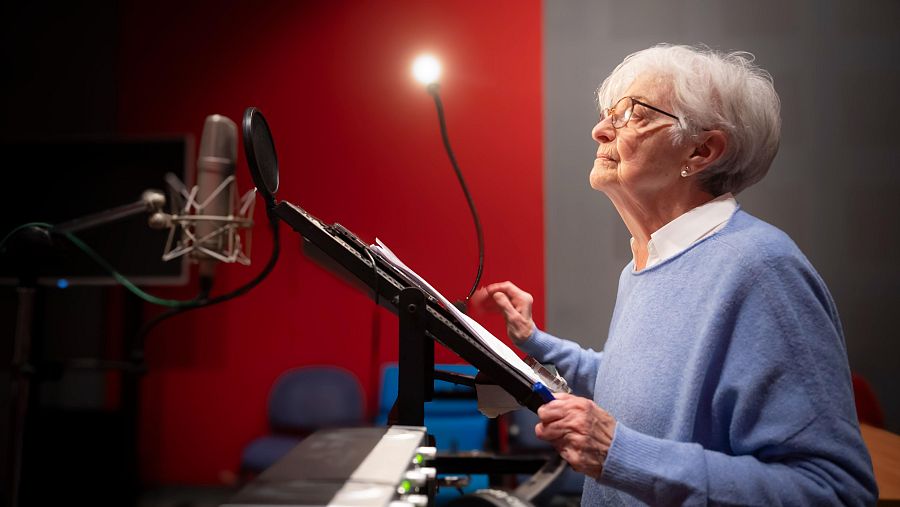 Maria Lluïsa Solà és actriu de doblatge