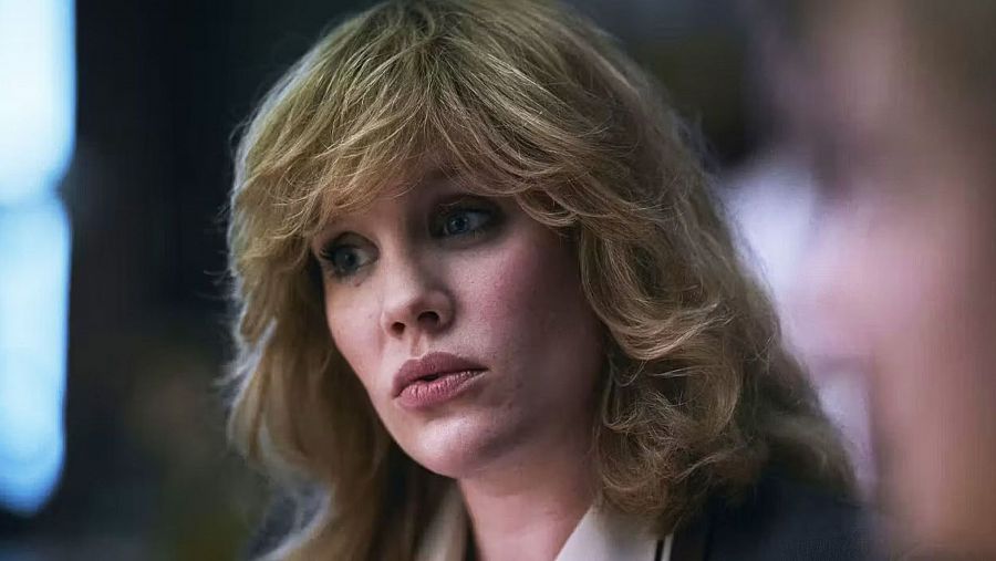 Emerald Fennell (conocida por su interpretación de Camilla Parker-Bowles en The Crown)