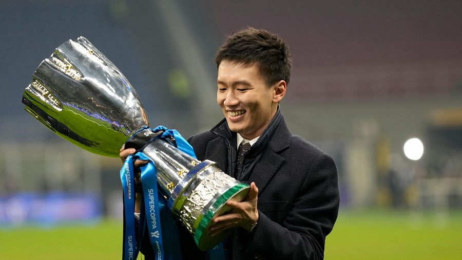 Steve Zhang, hasta ahora presidente del Inter, celebra un título del equipo