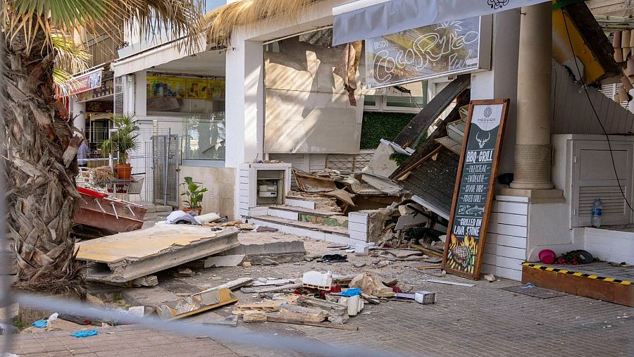 Escombros del derrumbe del bar-restaurante en Palma de Mallorca