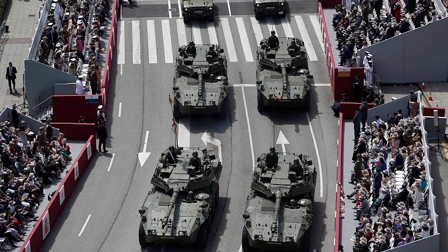 Desfile del Día de las Fuerzas Armadas en Oviedo