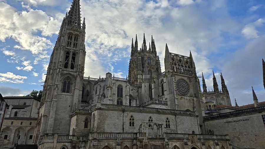 Burgos amanece con cielos nubosos y con altas temperaturas