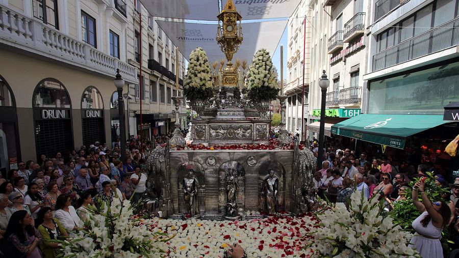 Corpus Christi: Granada celebra el Corpus en plena feria