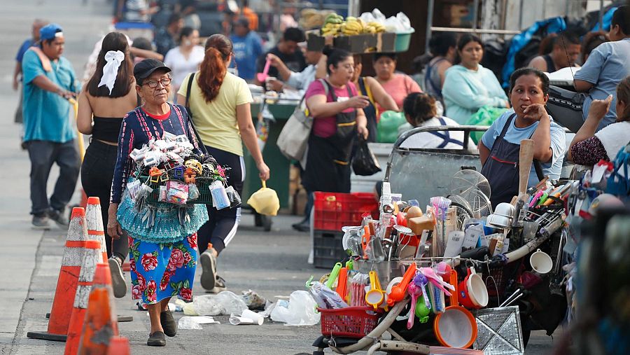 Vendedoras ambulantes en San Salvador