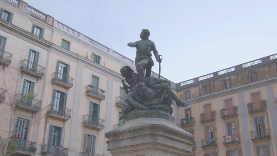 De Carrer - Escultura en honor als herois dels setges durant la Guerra de la Independència