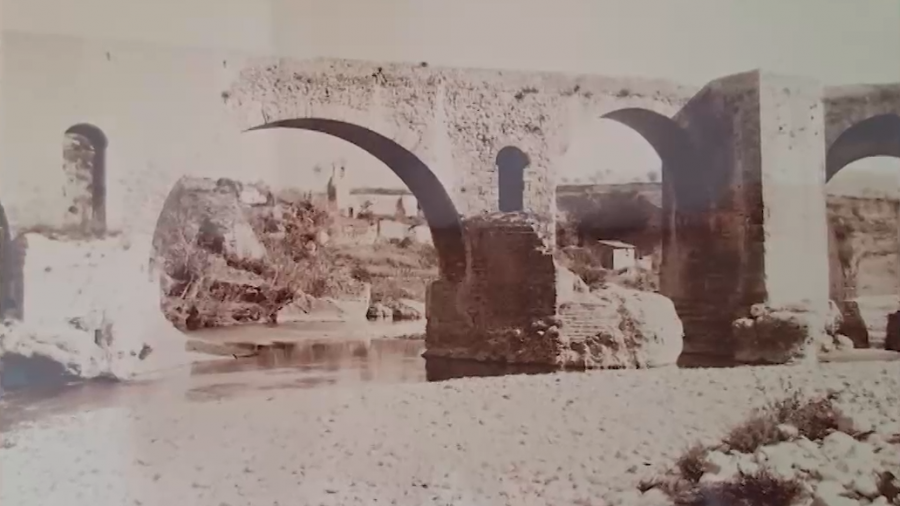 De Carrer - Imatge antiga del Pont de Besalú