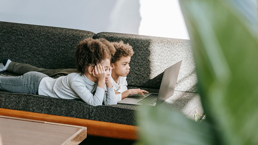 Xavifòrnia - Les revisions de pediatria controlaran l’addicció a les pantalles