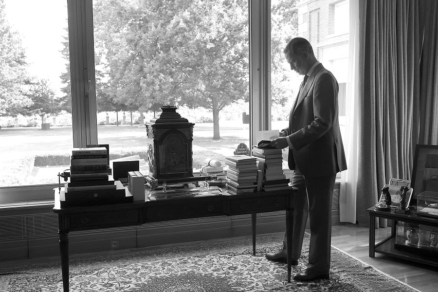 Felipe VI en su despacho