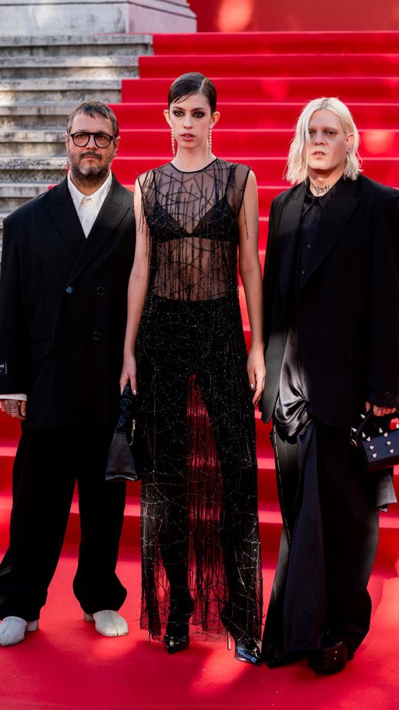 Mayka Merino con Acromatyx