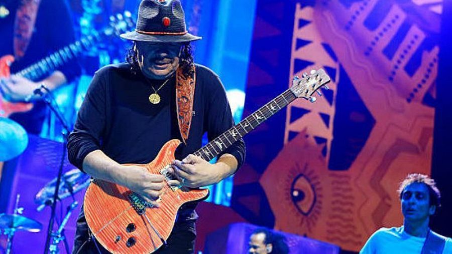 Quererse mucho con Carlos Santana, Barry White y Low Roar