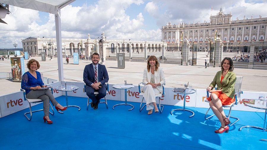 Imagen retransmisión de los actos del aniversario de la proclamación